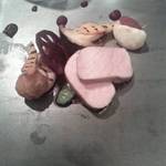 フランス産乳飲み仔牛"ヴォー・スー・ラ・メール"のロースト