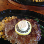 ハンバーグランチ(180g)７００円