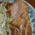 麺屋蕪村 - 焼き豚アップ