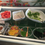 大江戸温泉物語　あいづ - 朝食バイキングのサラダ。シャキっと冷え冷え。