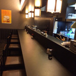 うお善 - 店内満席の為横のお店で。