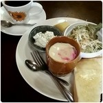 カフェド．カマウ - モーニング　茶碗蒸し　ﾊﾆｰﾄｰｽﾄ