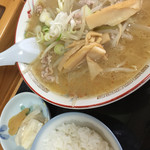 oshokujinomiseajitora - 味噌ラーメンと小ライス 700円