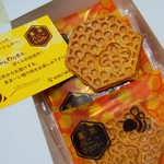 ヨックモック - 料理写真:東京ハニーシュガー6枚入り(594円)