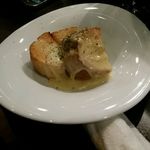 Restaurant Bar Garden - ハイジのチーズとパン。750円