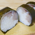 いづ重 - 鯖寿司