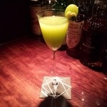 バー・バーンズ - マスカットのカクテル