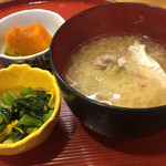 清鮨 - 盛岡寿司めぐりセットの小鉢とあら汁