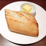 フレンチレストラン ホンダ - 本日のランチ 1000円 のパンとバター