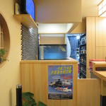 味処 大丸 - 本日水槽を泳いでいたのは皮はぎ。ヤリイカの揚がらない時期になってきましたね～