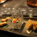 しゃぶ玄 - 生落花生、甘柿の白和え、あん肝しんじょうのはさみ揚げ