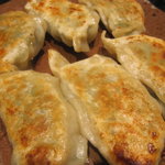 魚心 - 手作りギョウザ 450円