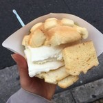 世界で2番めにおいしい焼きたてメロンパンアイス - メロンパンアイス400円