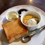 Guran Chiesuta - バタートースト､ポテサラ､たまごサラダ､コーヒーゼリー､りんご
