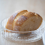 GIRINO - リュミエール・ドゥ・ベーのパン