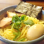 麺処 三鈷峰 - 中盛り 冷 味玉