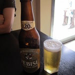 東京うどん 一将 - 待っている間にエビスビール（小瓶）を・・・