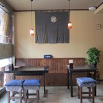 東京うどん 一将 - クラッシックが流れる落ちついた空間