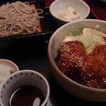銀座 蕎麦庫 - わらじソースカツ丼と蕎麦セット