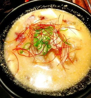 焼鳥 Ajito - 牛スジと鶏モツの煮込み