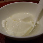 齋華 - ☆定番の杏仁豆腐(^○^)☆