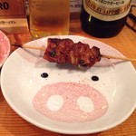 浦野屋 やきとん てるてる - お皿が可愛いブ〜