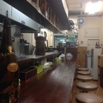 ラーメン神山 - H.27.5.31.夜 カウンター席から入口方向