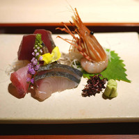 個室処 稲田屋はなれ 八重洲店 - 「造り」縞海老、鰹、縞鰺　2015年9月