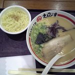 麺 えるびす - 極みとんこつラーメン＋替え玉