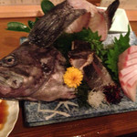 小糸ちゃん - 黒ソイとブリ。旬の刺身以外メニューにない。