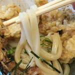 ゆうすけ - 麺、持ち上げ