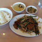 萬来亭 - ランチ、ニラレバ炒め定食 650円