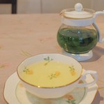 シェ いなば - フレッシュハーブティー(ミント＋レモングラス)