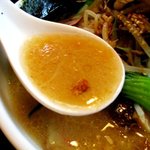 軽食＆ラーメン　こまがた - きちんとした出汁の味を感じる味噌スープ！