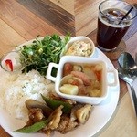 イン ハー ライフ - TODAY'S LUNCHプレート 950円