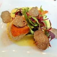 Jean-Georges Tokyo - 南部鶏のパルメザンクロスト レモン・バジルソース アーティチョーク＋黒トリュフ
                