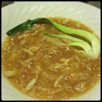 美林華飯店 - 上海蟹入りフカヒレスープ。