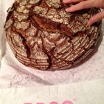 Pano – Brot & Kaffee - 手と比べてください。