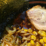 こだわり麺工房たご - 黒・ちょい辛
      マー油がいいアクセント