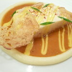 レザンファン ギャテ - ズワイ蟹をまぜ込んだ帆立貝のムース仕立ての温かなテリーヌ