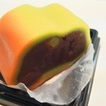 たるみ製菓 - 中の餡には栗が入ってます。