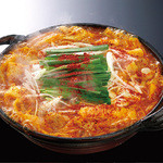 赤から - 料理写真:赤から名物鍋!!(^_-)-☆辛くない0番~10番まで辛さ選べます(#^.^#)