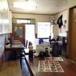 神山 - H.27.11.12.昼 テーブル席最奥から入口方向