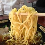 神山 - H.27.11.12.昼 麺リフト(細麺・昔ながらの醤油ラーメン)