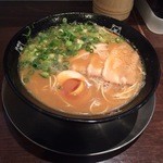 博多豚骨黒豚ブラザーズ - 黒豚ラーメン