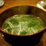 鮨 りんだ - 麦味噌汁