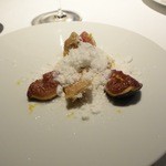 レフェルヴェソンス - シュクレサンの一解釈〜無花果、白味噌とホワイトチョコレートのムース、柚子、ココナッツミルク