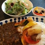 カフェかちまめ - ランチ の スパイシーカレーセット♡ 激ウマ♪