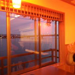 なにわ本店 - 窓の外には宍道湖。