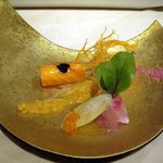 レーヴ ドゥ ギャルソン - オードブル・桜鯛造りとサーモン・山葵クリーム巻き